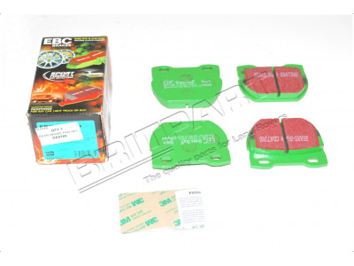 Rear brake pad set