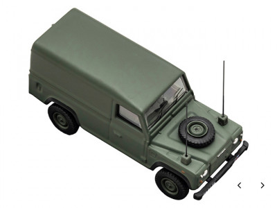 Defender Militaire Vert