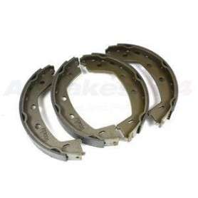 Brake shoe set for hank brake freelander 2