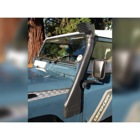 Snorkel along the left wing of defender 200 tdi 1990 to 1994