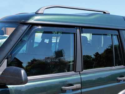 Wind deflector set