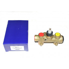 shuttle valve