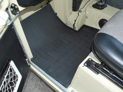 Rubber mat set front - series 2 & 3